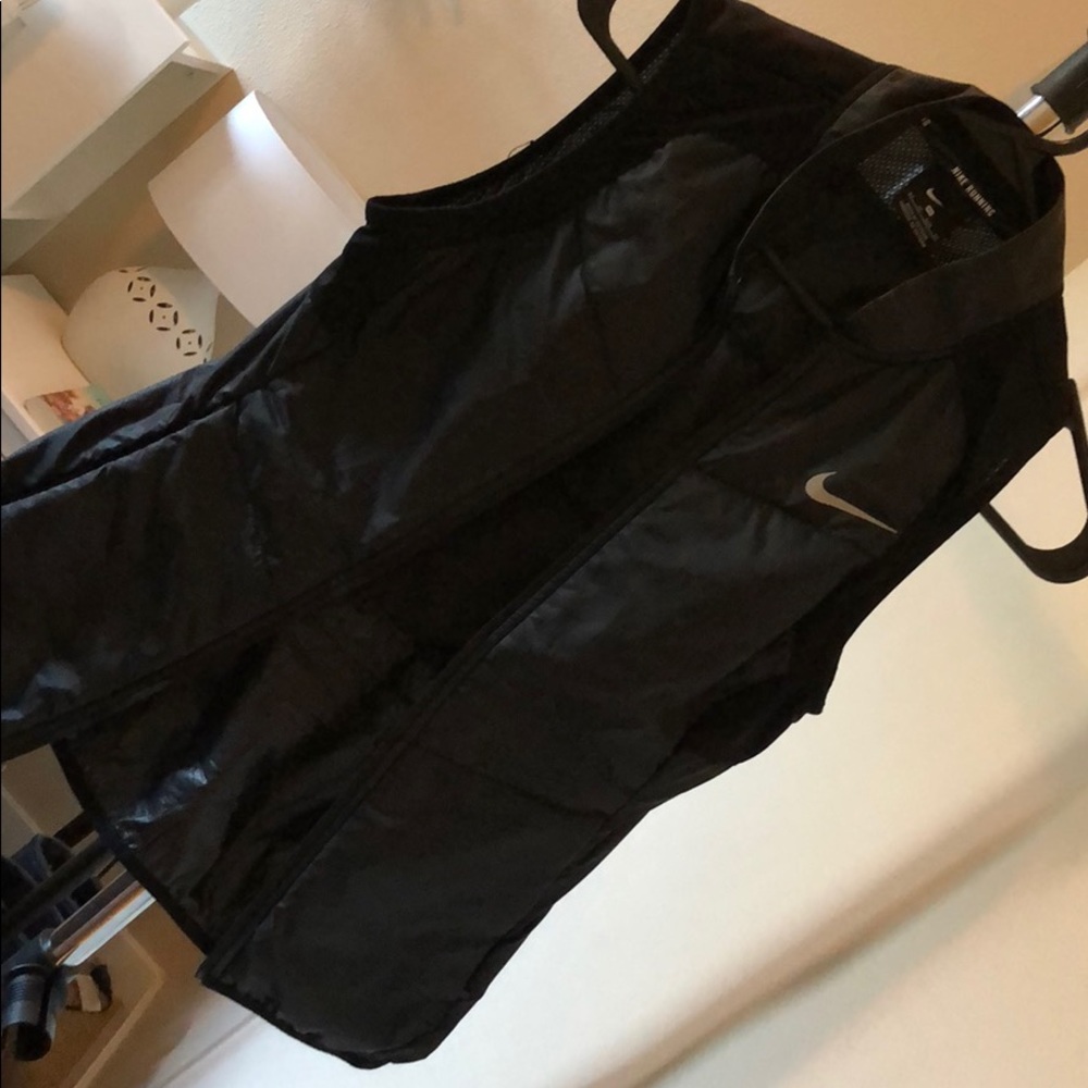 Nike vest